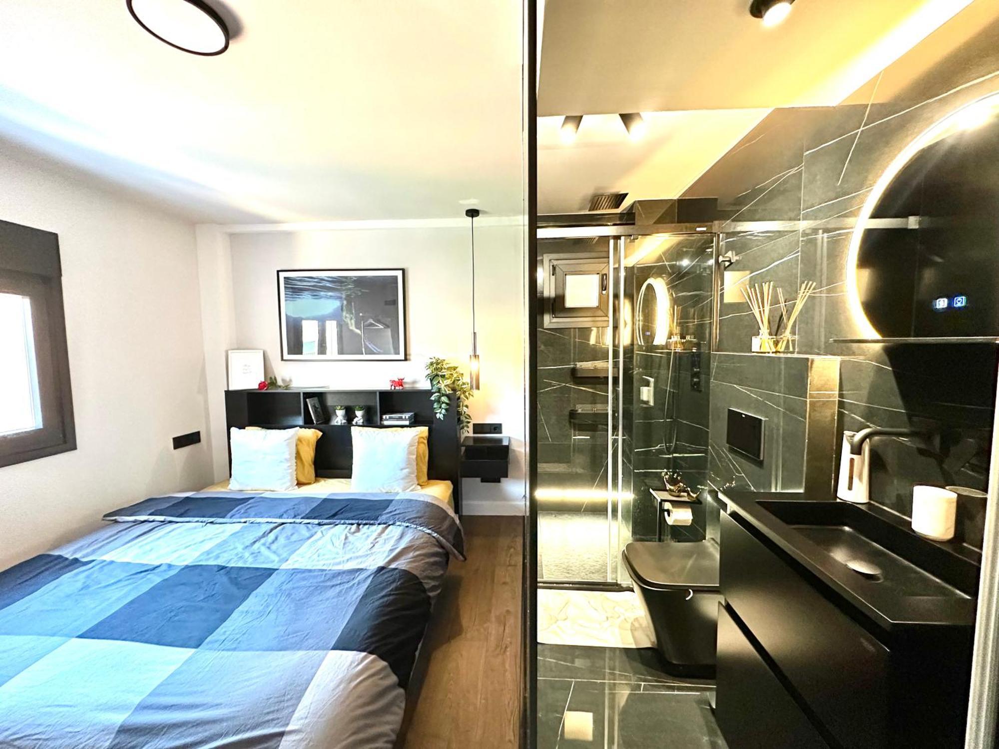 Lux Modern *